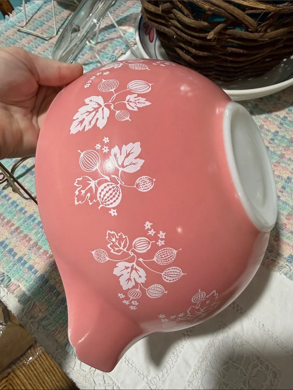 Pyrex Pink gooseberry 444 Cinderella Mixing Bowl (chip)
